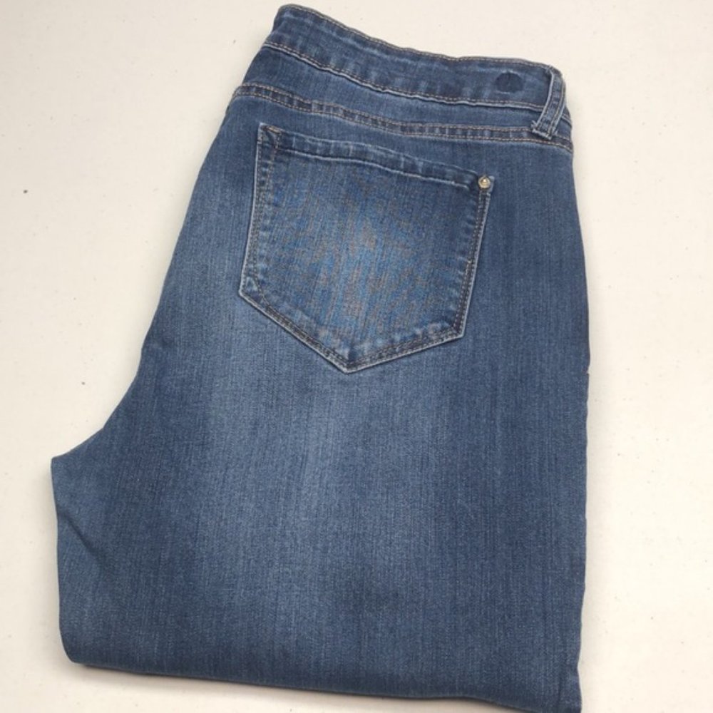 LIKE NEW PREMIUM KENZIE SLIM STRAIGHT JEANS  12/31x28 🦋